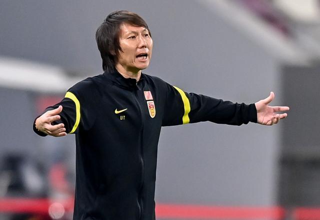 开云网页版-这次没瞎折腾！李铁4次换人全对 但国足时间不多了